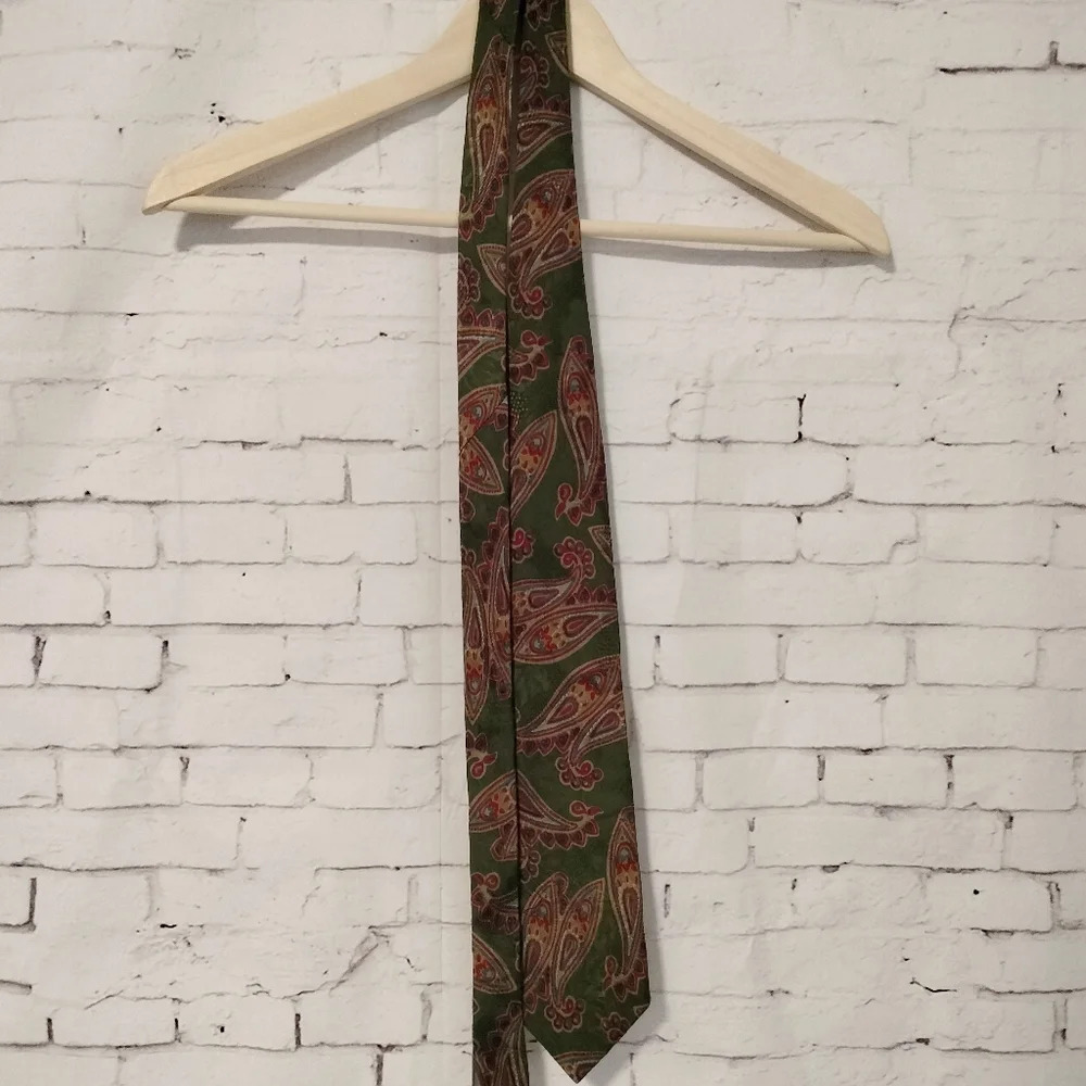 AQUASCUTUM OF LONDON VINTAGE SILK NECKTIE TIE PAISLEY HAND SEWN - Picture 5 of 9